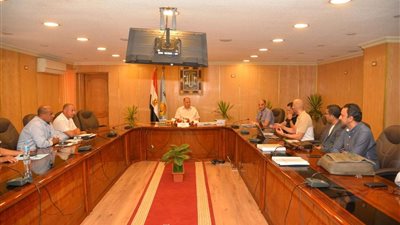 التنمية المحلية تزود المحافظات بالمعدات والآلات الازمة للارتقاء بمنظومة النظافة