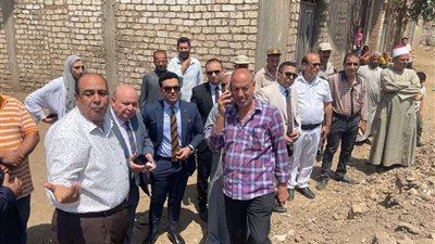 النيابة الإدارية تعاين عقار بني سويف المنهار