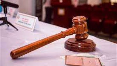 النيابة تبدأ التحقيق مع المتهمين بالترويج للعملات المقلدة في الأميرية