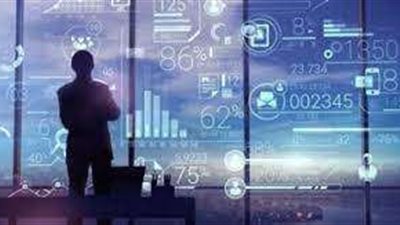 خبير اقتصاد يكشف تفاصيل عن التحول الرقمي الشامل في مصر.. فيديو