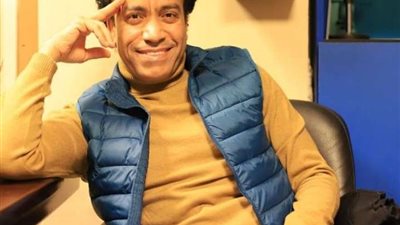 سامح حسين يقدم 