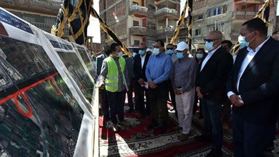 رئيس الوزراء يتفقد عددا من مشروعات الطرق والكباري للربط بين محافظتى القليوبية والدقهلية