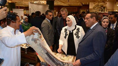 وزير التنمية والتضامن يفتتحان معرض «أيادي مصر» للحرف اليدوية والتراثية