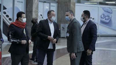 سفير مصر بجنوب إفريقيا يعلن إقامة مباراة الأهلي وصن داونز بدون جمهور