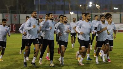 ثنائي الأهلي يؤدون تدريبات تأهيلية في أول مران للفريق في جنوب إفريقيا