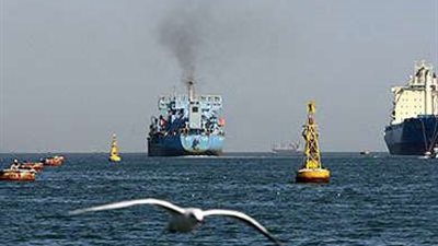 قناة السويس تحقق أكبر دخل في تاريخها.. وخبراء لـ بلدنا اليوم: واحدة من أهم 4 ممرات مائية عالميًا