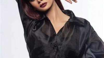 بعد علي غزلان.. خطوبة الفنانة منة عرفة شاهد