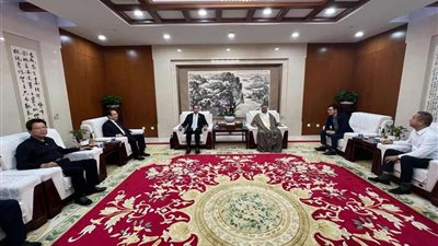 وفد البرلمان العربي يبدأ زيارته للصين تلبية لدعوة رئيس البرلمان