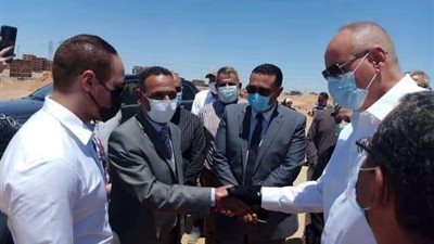 رئيس جهاز مدينة بدر يضع حجر أساس فرع 