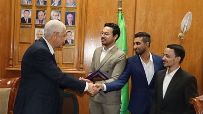جامعة المنوفية تكرم الطلاب الفائزين بمسابقة الدولية 