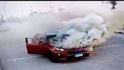 الحماية المدنية تسيطر على حريق سيارة أعلى طريق الدائري بالجيزة