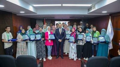 النائب محمد الجارحي يكرم أوائل الثانوية العامة والأزهرية والدبلومات الفنية لعام 2023