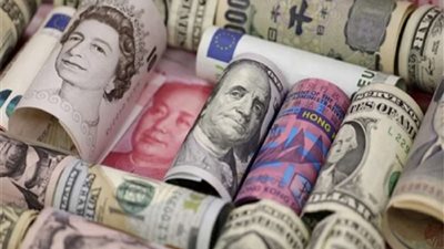 أسعار العملات العربية والأجنبية اليوم الجمعة.. فيديو