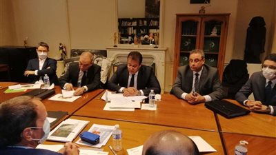 وزير التعليم العالي يلتقي نظيره الفرنسي في باريس