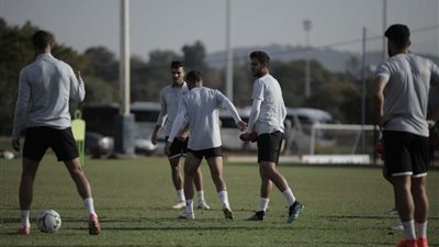الأهلي يرسل ملفًا طبيًا كاملًا لـ كاف قبل مباراة نهضة بركان
