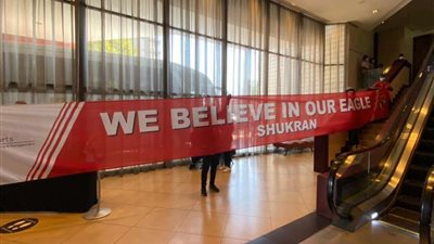 جماهير من جنوب إفريقيا تهتف للأهلي قبل مغادرة فندق الإقامة