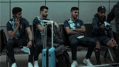 بعثة الأهلي تغادر فندق الإقامة في طريقها إلى مطار جوهانسبرج