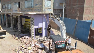 محافظ القليوبية يتابع أعمال إزالة المباني المتعارضة مع الطريق الدائري