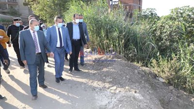 محافظ المنوفية يقوم بجولة تفقدية لعدد من المشروعات التنموية بالشهداء ضمن مبادرة حياة كريمة