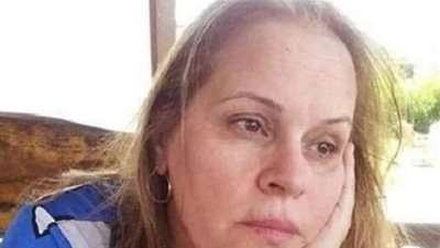 أبناء نادية العراقية يحتفلون بعيد ميلادها أمام قبرها