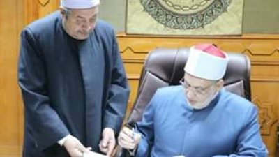 وكيل الأزهر يوافق على نتيجة الدور الثاني للشهادتين الإعدادية والثانوية