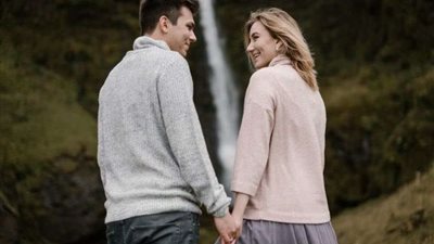 هل السعادة علي وسائل التواصل الاجتماعي خدعة؟.. فيديو