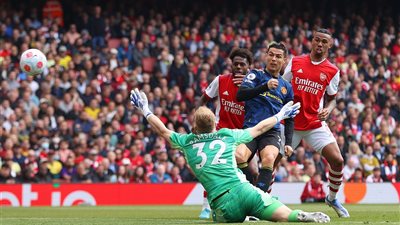 أوديغارد يحرز التعادل لأرسنال في شباك مانشستر يونايتد