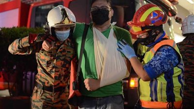 إصابة 213 راكبا في حادث تصادم قطارين بماليزيا