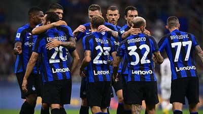 إنتر ميلان يسحق فيورنتينا برباعية نظيفة بالدوري الإيطالي