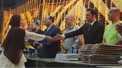 «بدران» يكرم المتفوقين وحفظة القرآن الكريم في الغربية