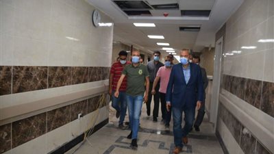 محافظ القليوبية يتفقد المشروعات بمدن بنها والخانكة