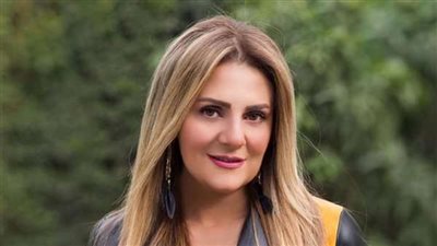 رانيا محمود ياسين: مدحت العدل أبهر الجميع بعرض رائع في مسرحية 