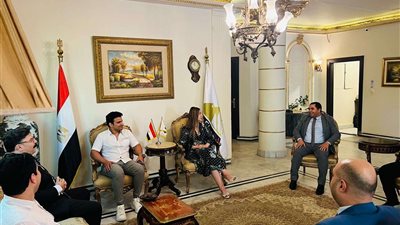 رئيس حزب مصر أكتوبر تعقد اجتماعًا مع أمانة العمل الجماهيري المركزية لبحث خطة عملها