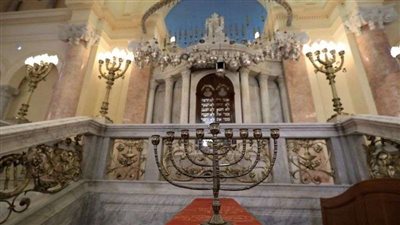 شاهد| أستاذ آثار إسلامية يجيب.. ما الدافع وراء تطوير مصر للمعابد اليهودية؟