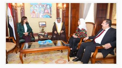 رئيس البرلمان العربي ووزيرة الهجرة يتفقان على إقامة مؤتمر لتعزيز الهوية العربية