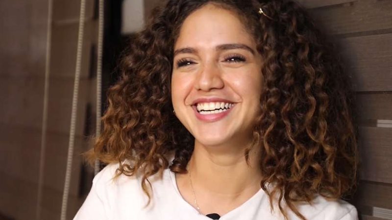 الفنانة رنا رئيس