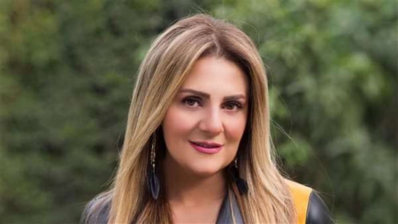 الفنانة رانيا محمود