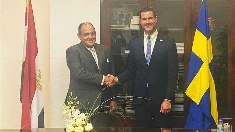 خلال الاجتماع