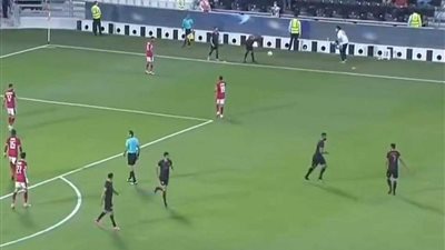 الشوط الأول.. تعادل سلبي بين الأهلي ونهضة بركان في السوبر الإفريقي