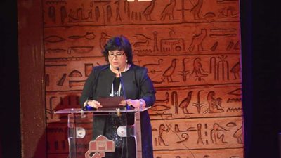 وزيرة الثقافة تطلع على استراتيجية عمل القومي للترجمة وتستعرض مشروعات التطوير