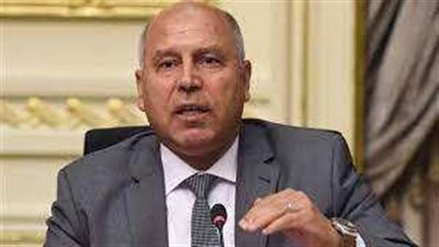 كامل الوزير يعلق على شكاوي المواطنين حول كراسي القطارات الروسي