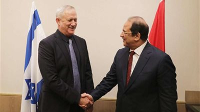رئيس المخابرات العامة يلتقي بـ وزير الدفاع الإسرائيلي لبحث قضية الأسرى