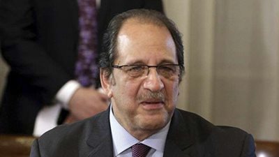 اللواء عباس كامل يتفقد المواقع المقترحة للبدء في إعادة إعمار قطاع غزة