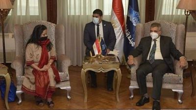 الفريق أسامة ربيع يلتقي وفدا دبلوماسيا برئاسة القنصل الهندي في مصر