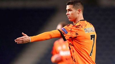 رونالدو وصلاح خارج التشكيلة المثالية لدوري أبطال أوروبا للموسم الماضي