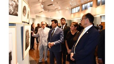 وزير الشباب والرياضة ورئيس جامعة حلوان يفتتحان معرض الكليات الفنية