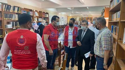 رئيس جامعة مطروح يتابع تلقي العاملين لقاح كورونا