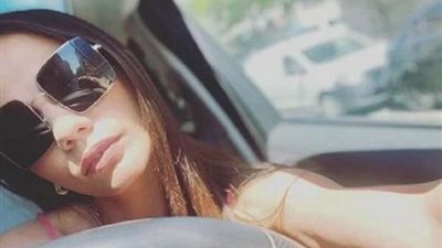 بإطلالة جريئة..  ديميت أوزديمير تثير الجدل في أخر ظهور لها (صور)