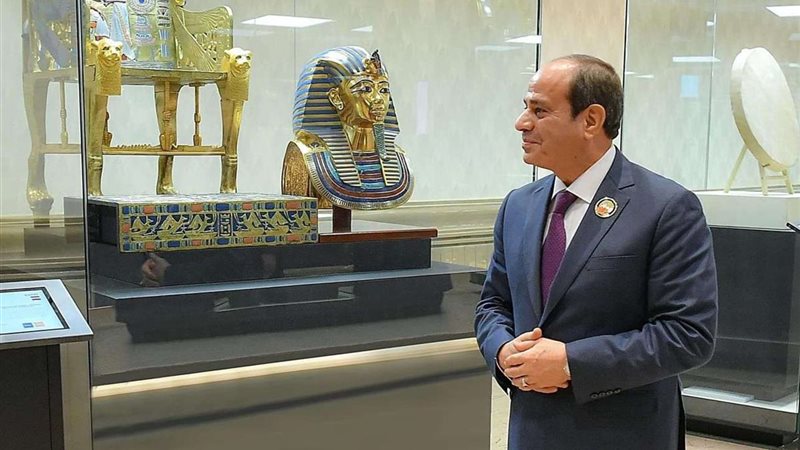 الرئيس السيسى يتفقد