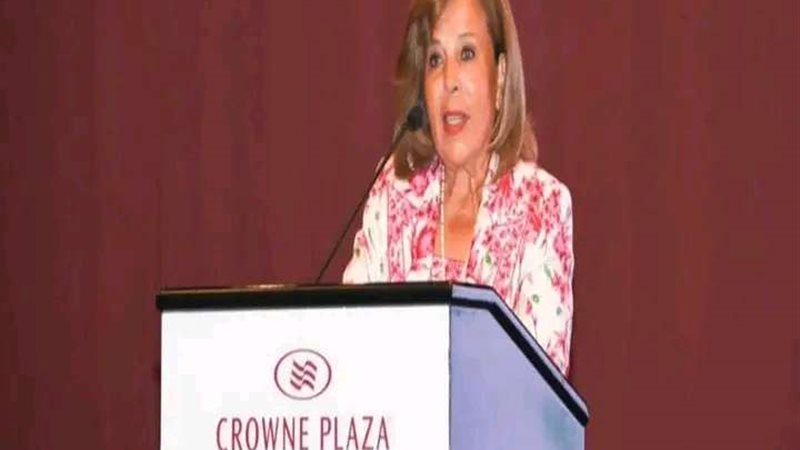 السفيرة مشيرة خطاب